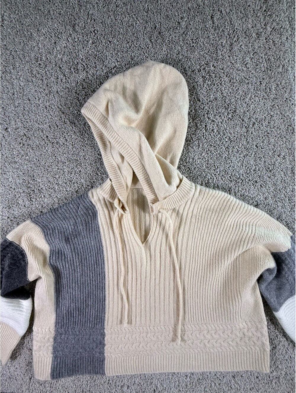 POL Sweater Size Small Hooded Beige Gray and White Cropped Boxy